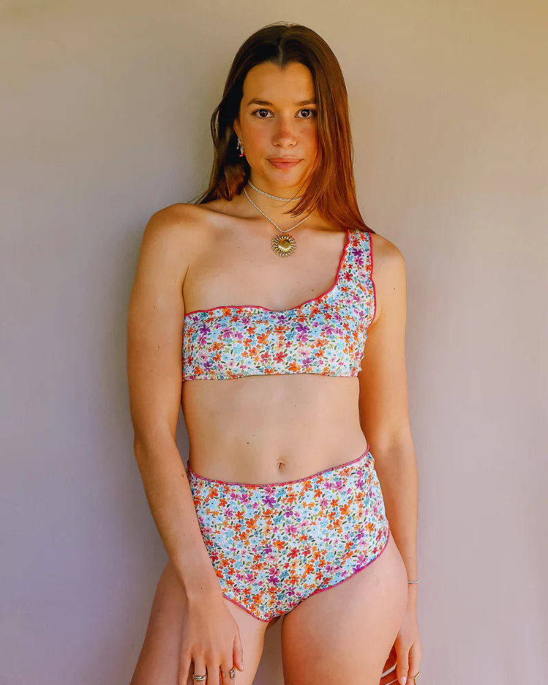 Bikini Tropical High - Image 5