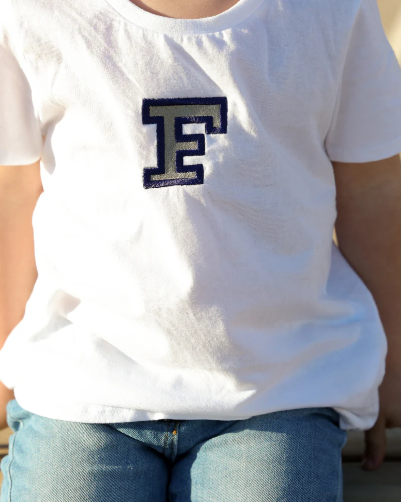 Camiseta personalizada inicial grande niño (3M a 14 años) - Image 6