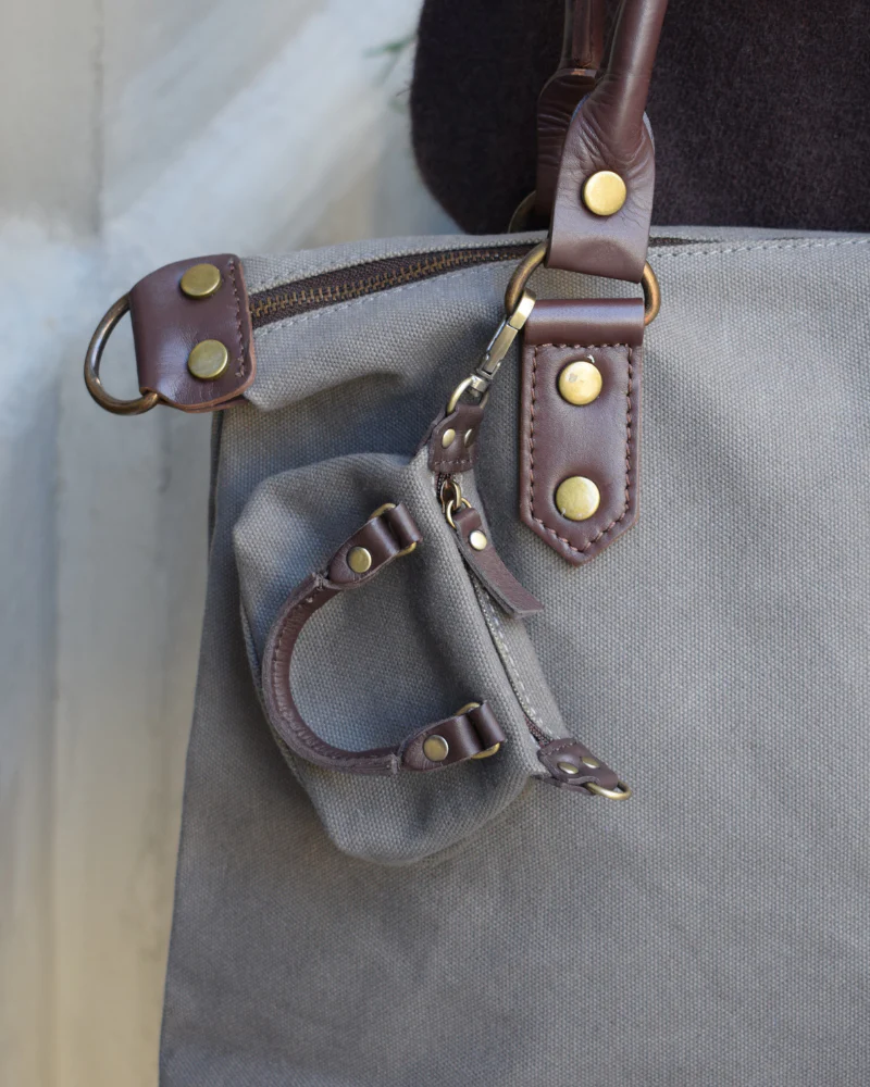 Charm bolso Federica Gris - Image 4