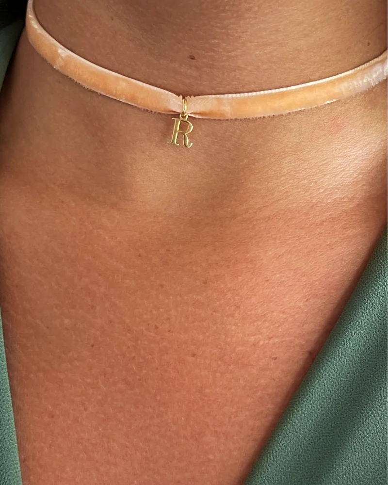 Choker Velvet Inicial lisa