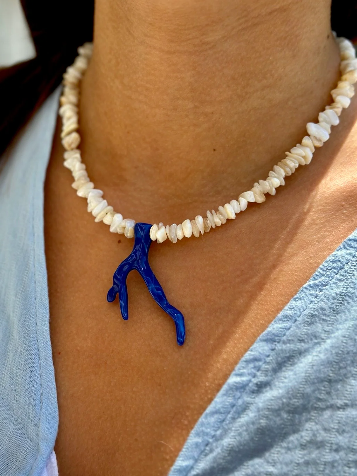 Collar Coral azul - Image 2