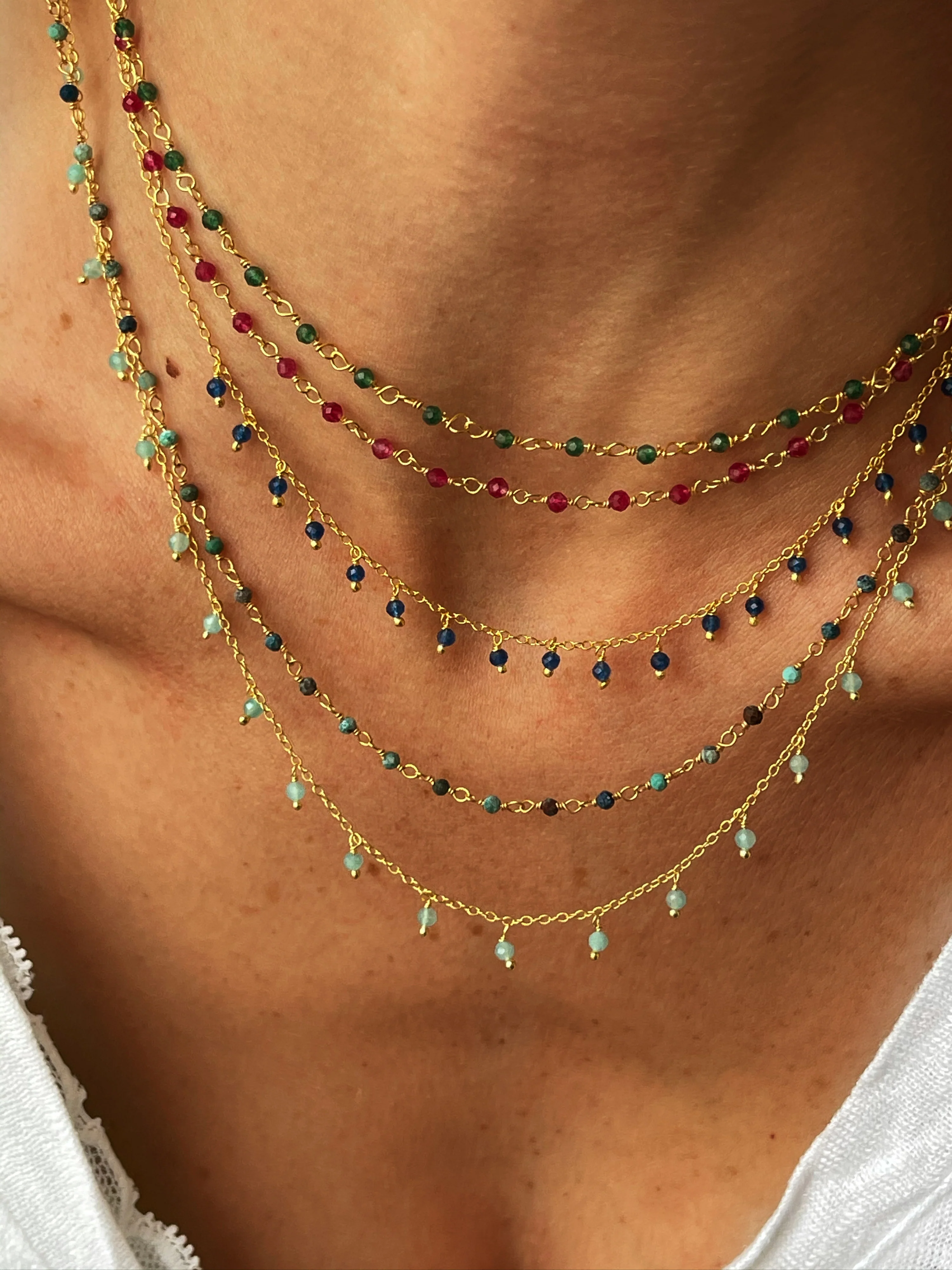 Collar rosario Jade fucsia - Image 3