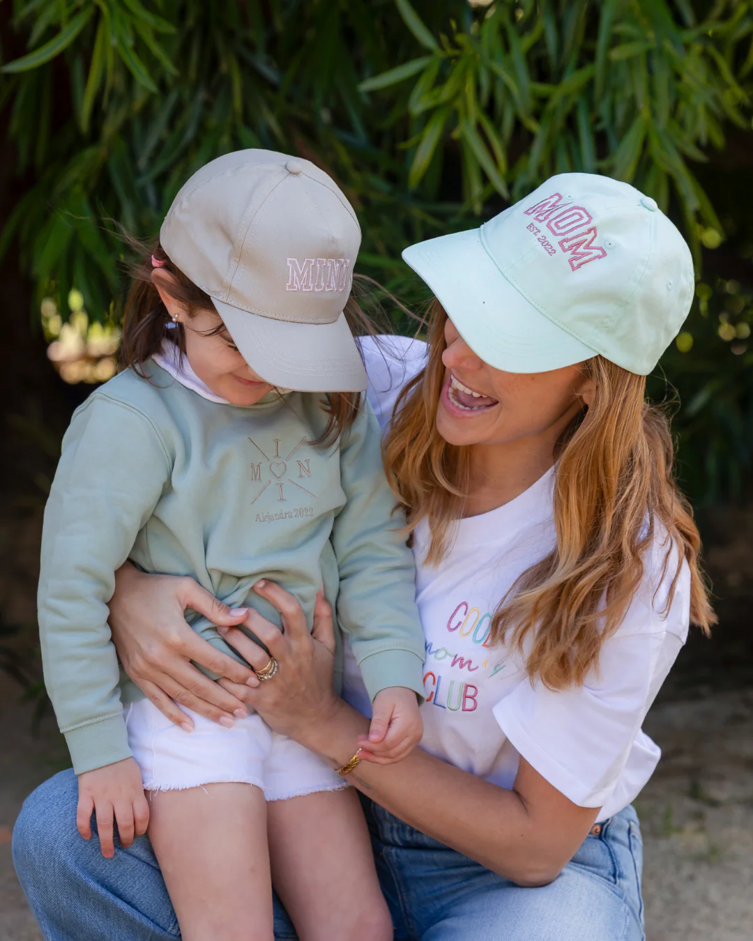 Pack gorras personalizadas MOM y MINI letras gruesas - Image 7