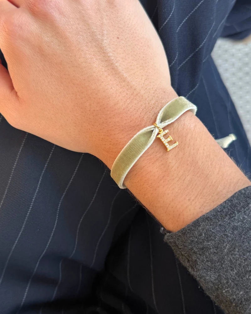 Pulsera Velvet Initial - Image 7