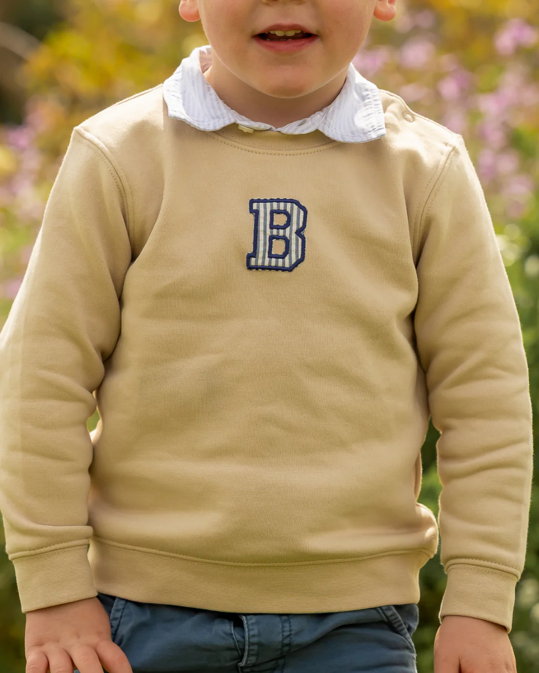 Sudadera personalizada Inicial mini beige - Image 4