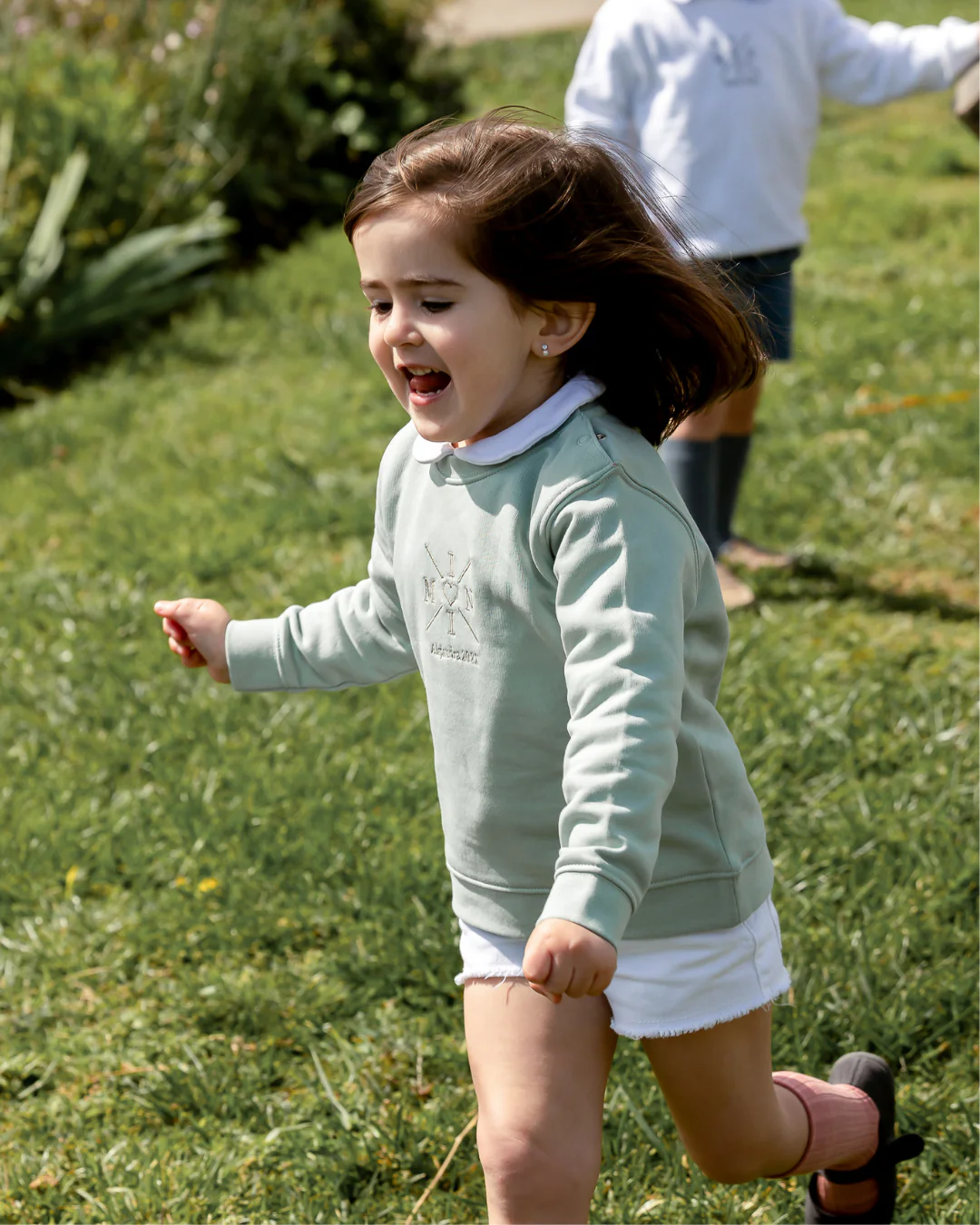 Sudadera personalizada mini cruz corazón verde mint - Image 3